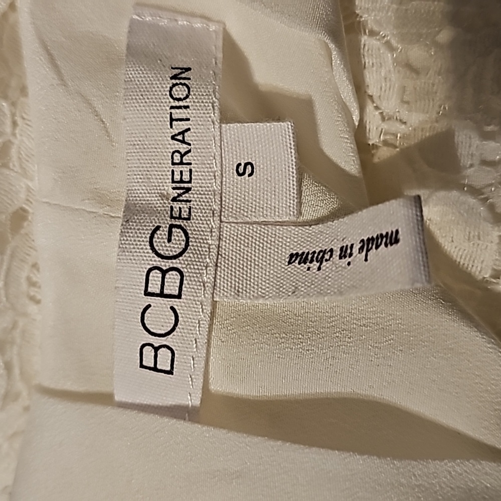 BCBGeneration White Lace Lined Loose Fit Flowy Dress Thin Straps Dainty Summer - Picture 7 of 11
